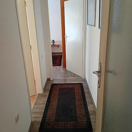 Casa Rossa דירה בפורטורוז